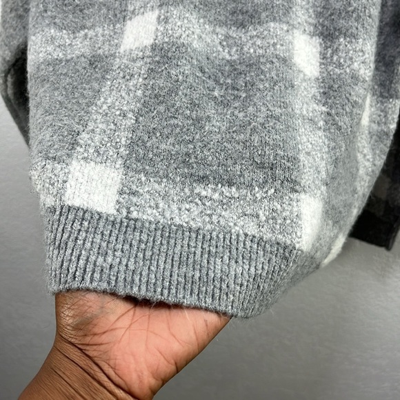 Anne Klein Gray Checkered Women's Sweater Long Sleeved Crew Neck Sz M Fall Chic - Picture 6 of 10